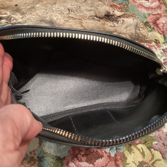 BNWT MCM Embossed Logo Stripe Clutch Cosmetic Bag Pouch / Black & Tan - Picture 4 of 6